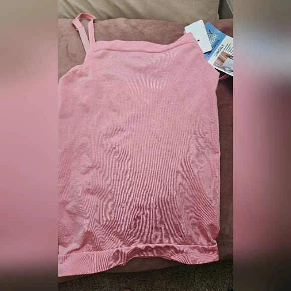 Jockey light pink shape wear light control tank. Size small NWT - Picture 4 of 7